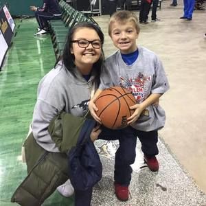 Meet your Posher, Alexis